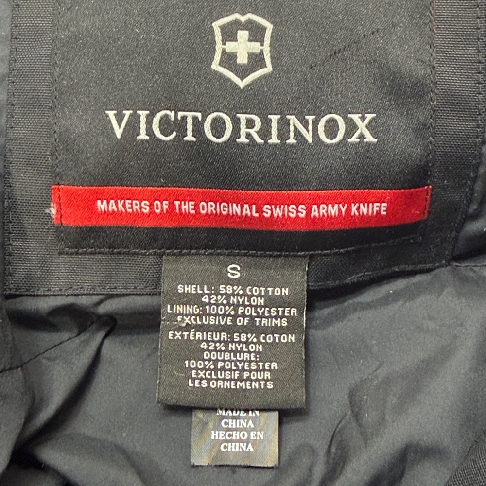 Victorinox Swiss Army Black Highlander VII Jacket - Picture 8 of 10